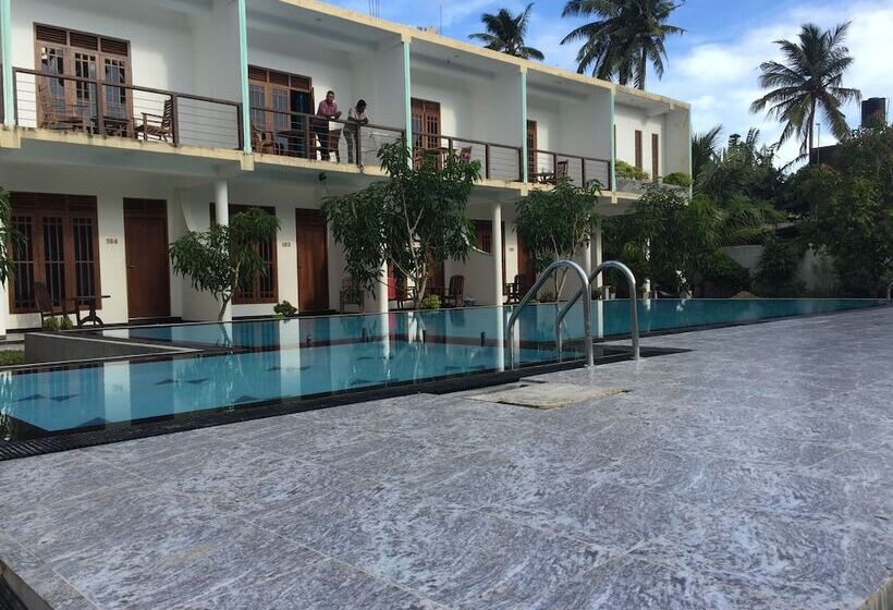 Отель Wavelength