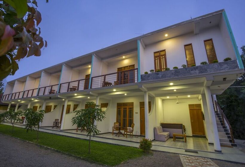 Отель Wavelength