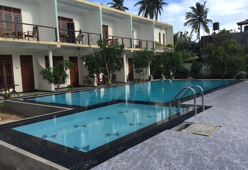 Отель Wavelength