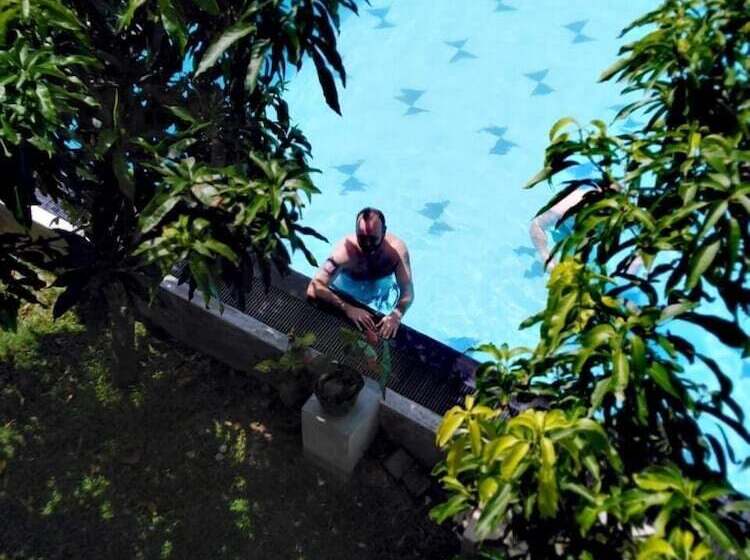 Отель Wavelength