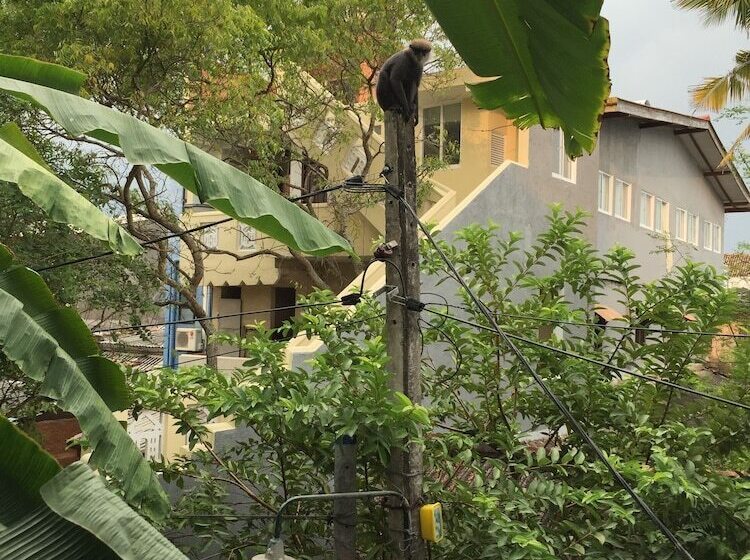 膳宿费 Fort Heaven