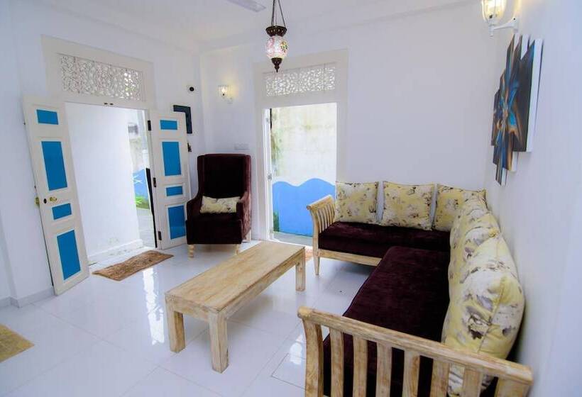 膳宿费 Fort Heaven