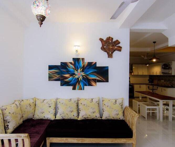 膳宿费 Fort Heaven