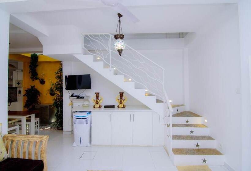 膳宿费 Fort Heaven