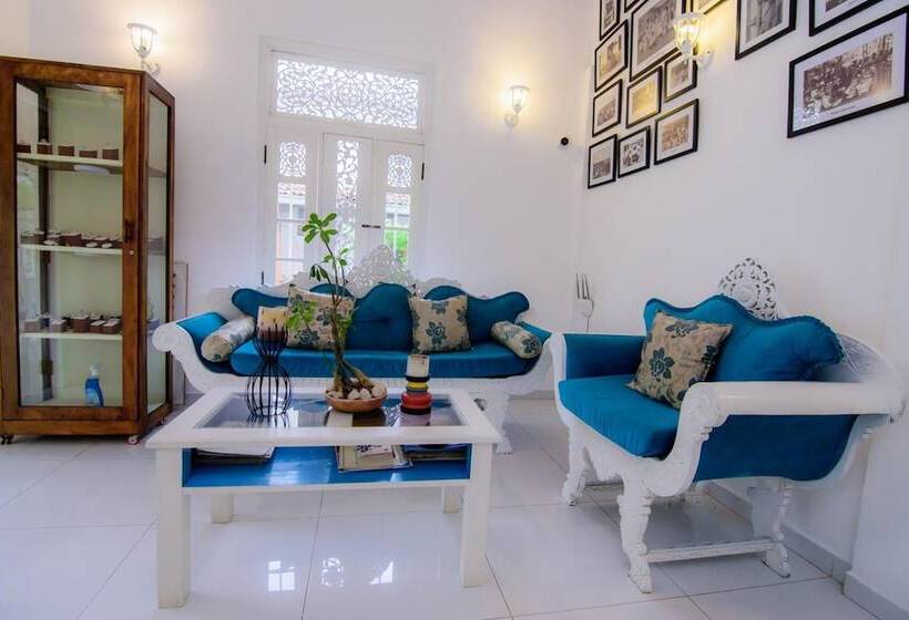 膳宿费 Fort Heaven