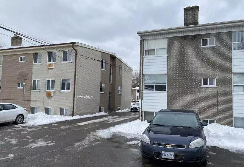 پانسیون Kashaneh Guest House   27 Greenbriar