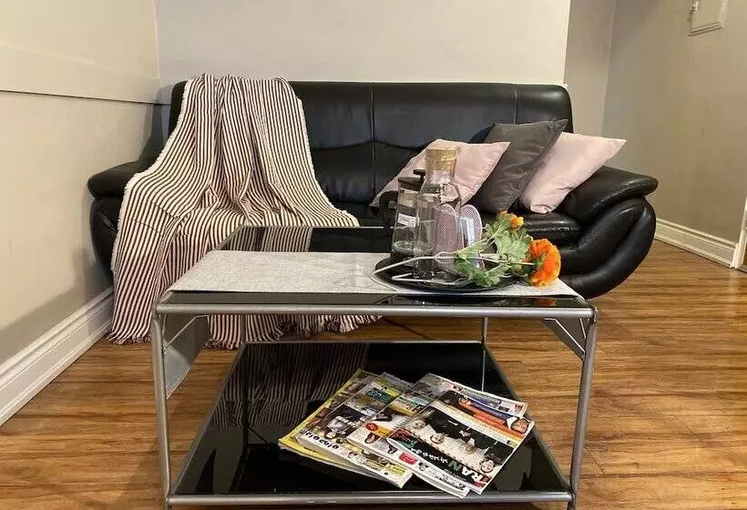 پانسیون Kashaneh Guest House   27 Greenbriar