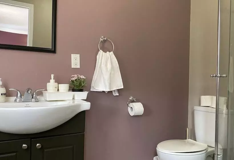 پانسیون Kashaneh Guest House   27 Greenbriar