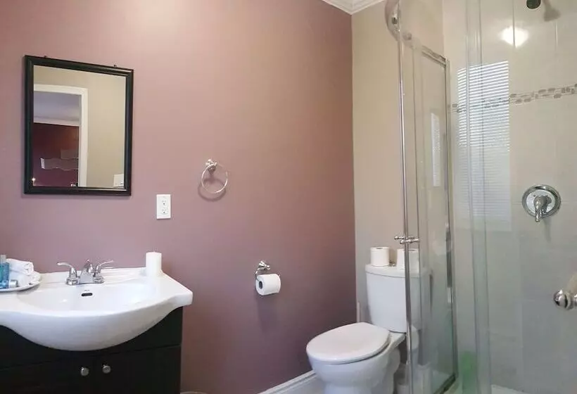 پانسیون Kashaneh Guest House   27 Greenbriar