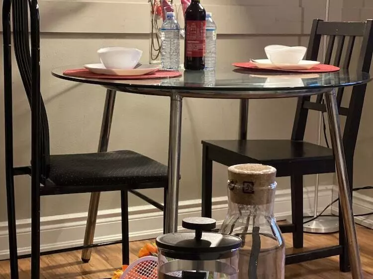 پانسیون Kashaneh Guest House   27 Greenbriar