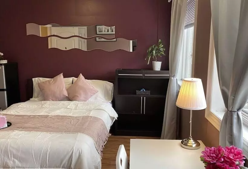 پانسیون Kashaneh Guest House   27 Greenbriar