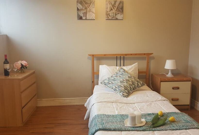 Pensionat Kashaneh Guest House 27 Greenbriar