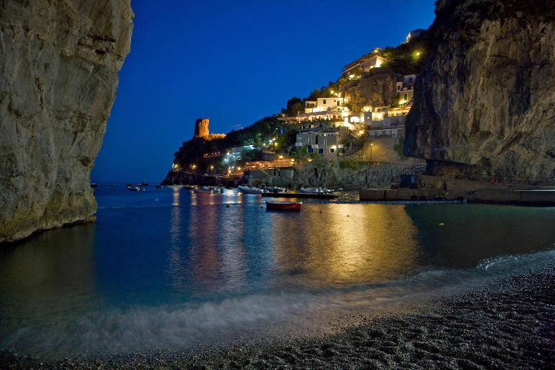 פנסיון Villa Corallium