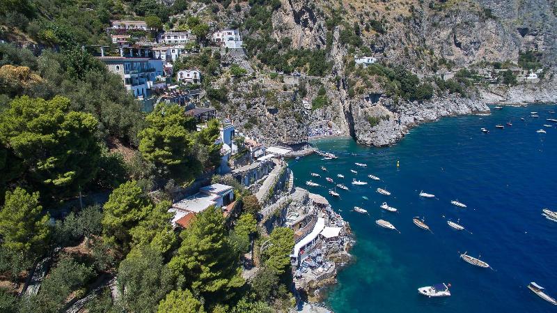 פנסיון Villa Corallium