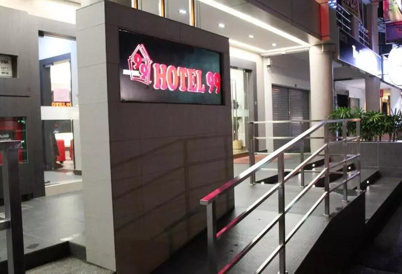 ホテル 99  Bandar Puteri Puchong