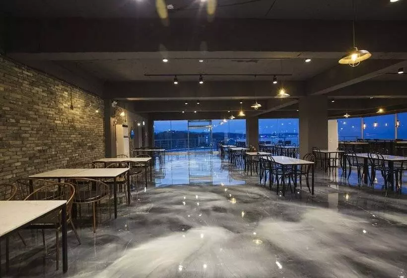Hotel El