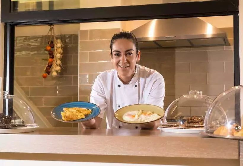 ホテル Infinity City Boutique