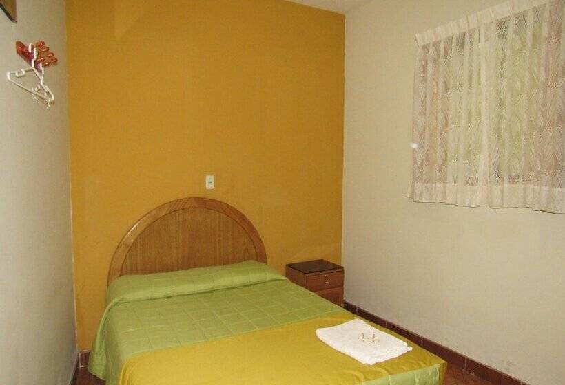 هتل La Posada De San Pedro