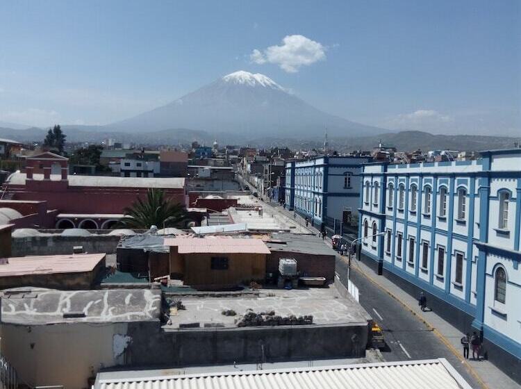 هتل La Posada De San Pedro