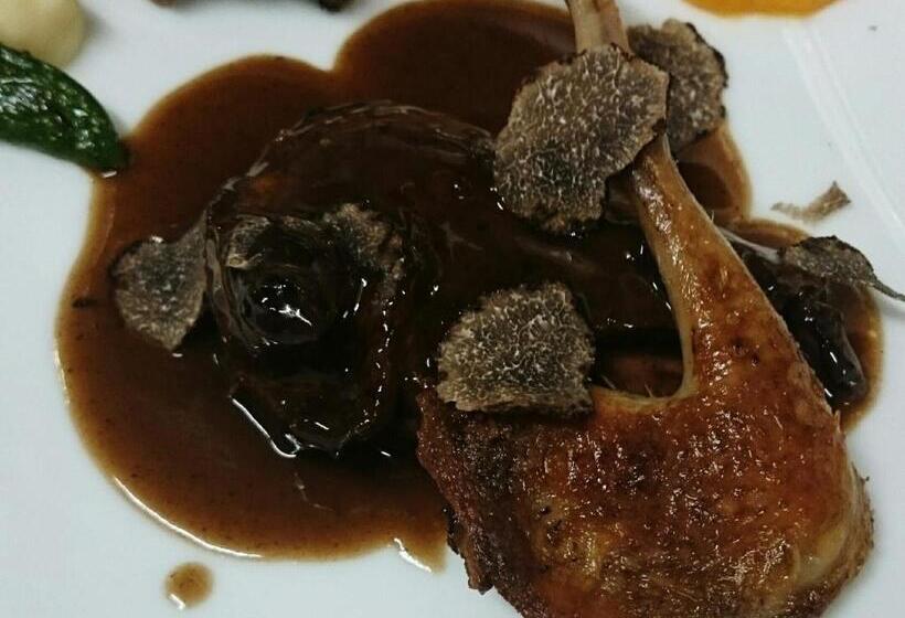 Petit Hotel Enchante