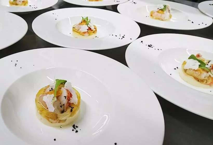 Petit Hotel Enchante