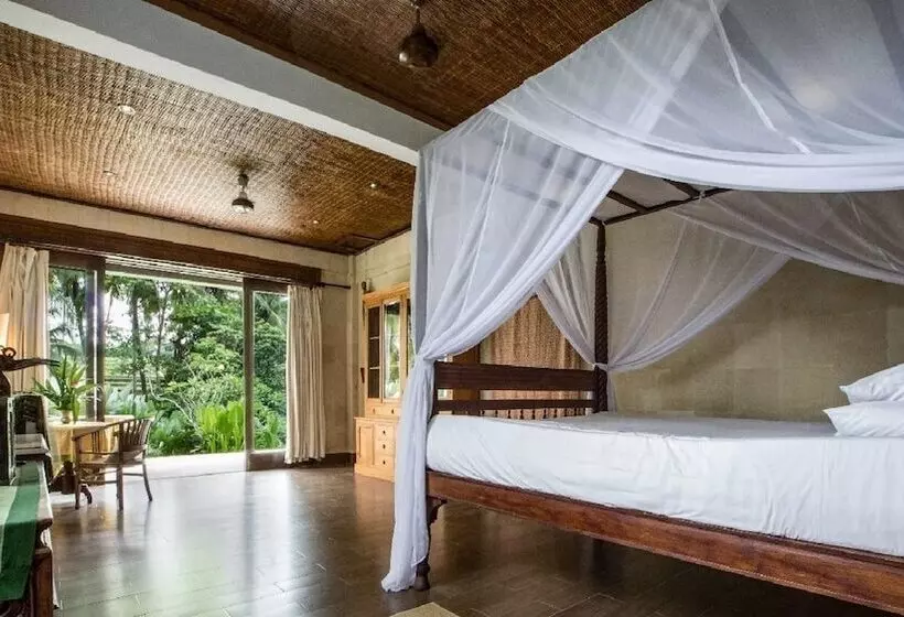 ホテル The Bali Purnati Center For The Arts