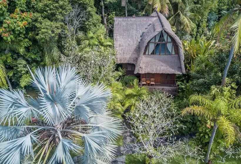 ホテル The Bali Purnati Center For The Arts