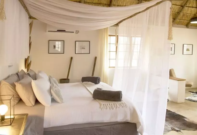 ホテル Tusk Bush Lodge