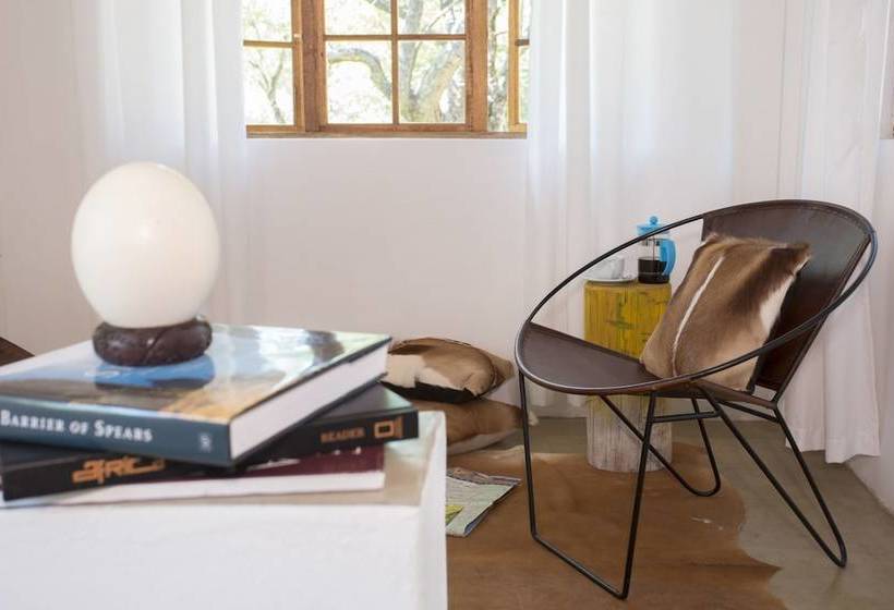 Hotell Tusk Bush Lodge