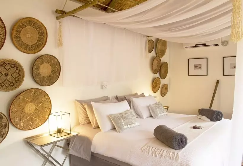 ホテル Tusk Bush Lodge