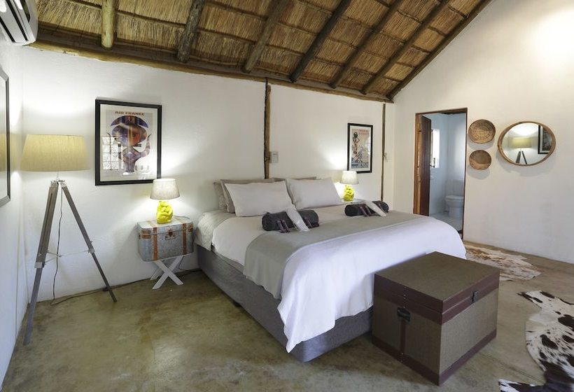 Hotell Tusk Bush Lodge