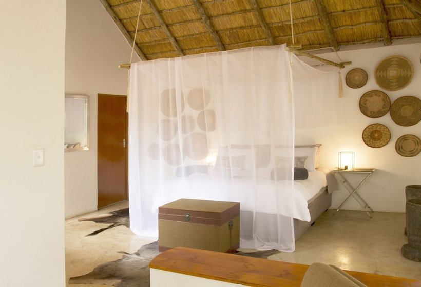 Hotell Tusk Bush Lodge