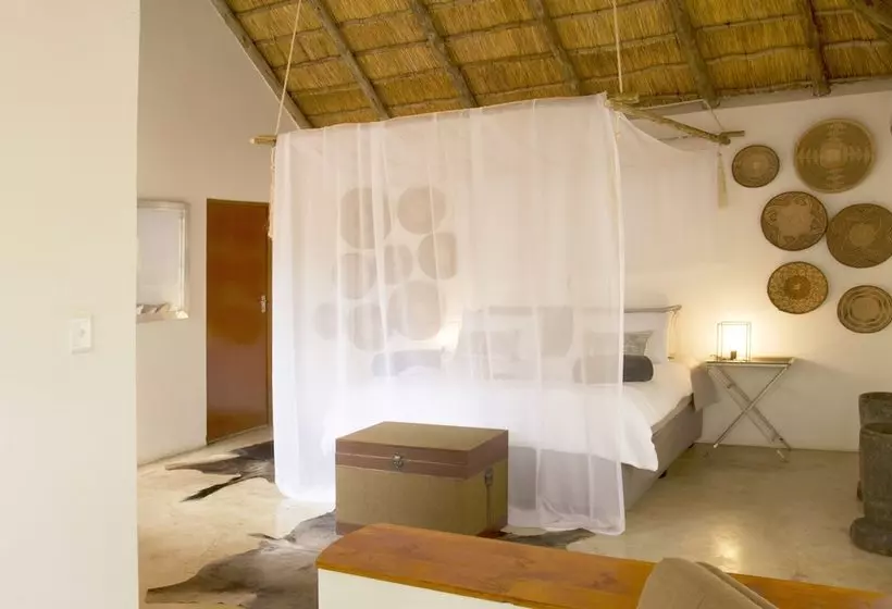 ホテル Tusk Bush Lodge