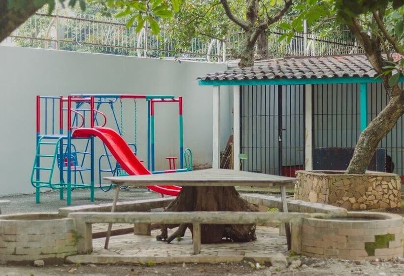 Hotel Urbanest Inn House Tb Simatupang