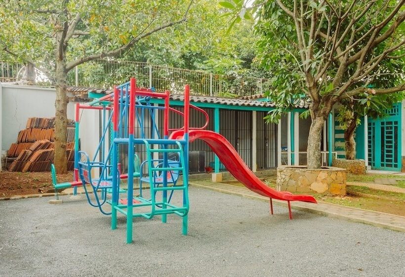 Hotel Urbanest Inn House Tb Simatupang