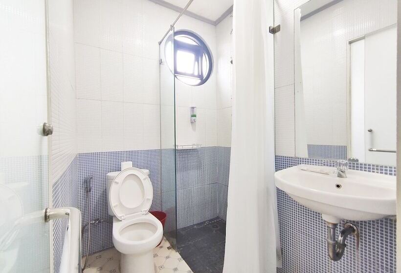 Hotel Urbanest Inn House Tb Simatupang