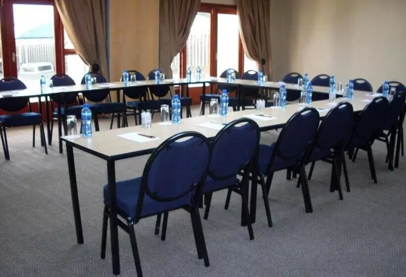 Majatalo Attaché Guest Lodge & Health Spa