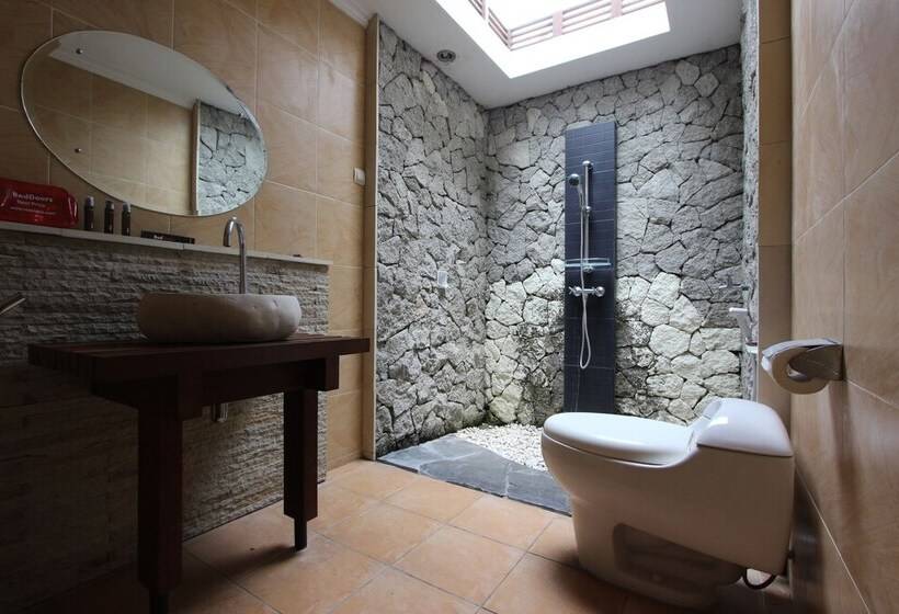 Pension (Hôtel basse catégorie) Reddoorz Near Casa Grande