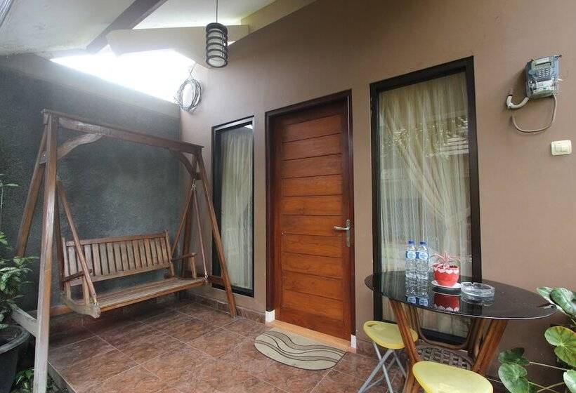 Pension (Hôtel basse catégorie) Reddoorz Near Casa Grande