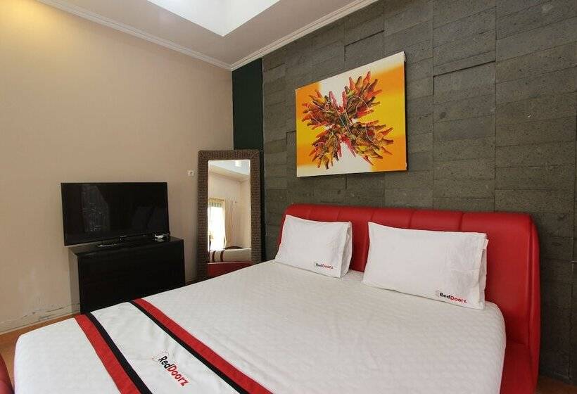 Pension (Hôtel basse catégorie) Reddoorz Near Casa Grande