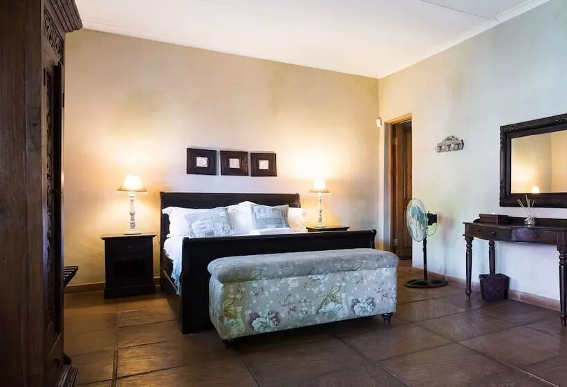 پانسیون Tindlovu Country Lodge