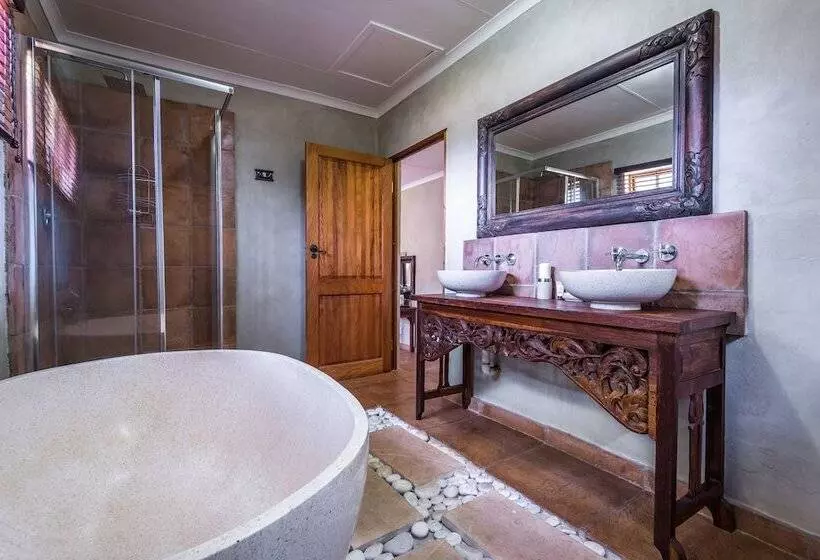 پانسیون Tindlovu Country Lodge