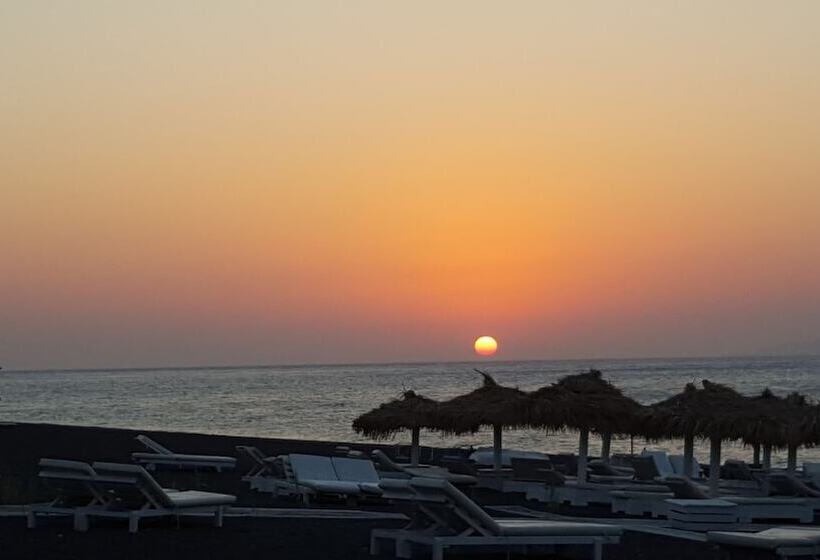 Pleasure Beachside Studios