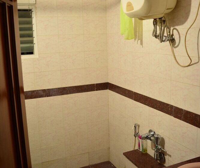 Social Rehab Downtown Hostel