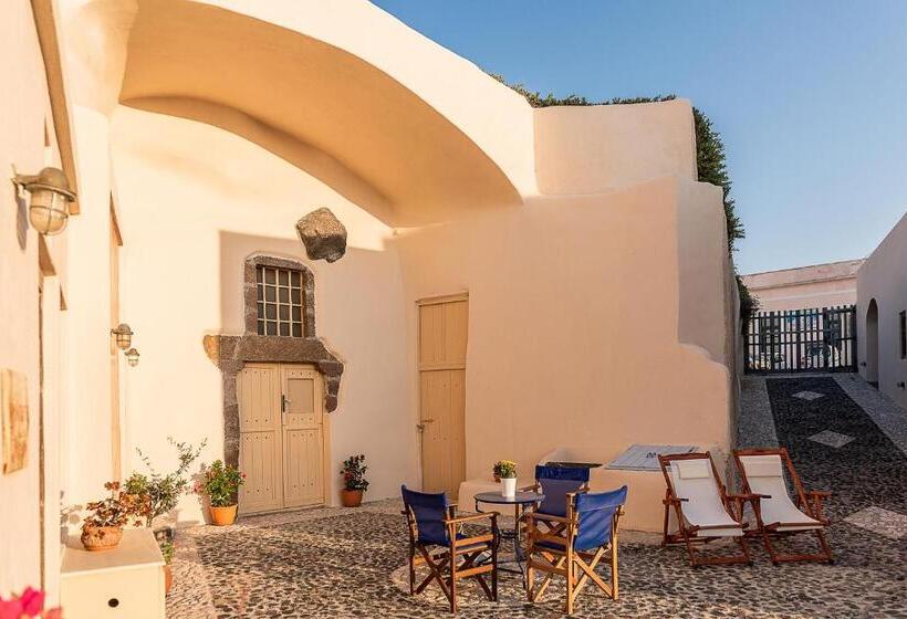 Flora S House & Cave Winery