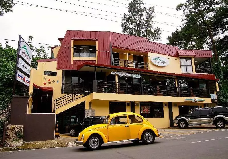 ホテル Baguio Lefern
