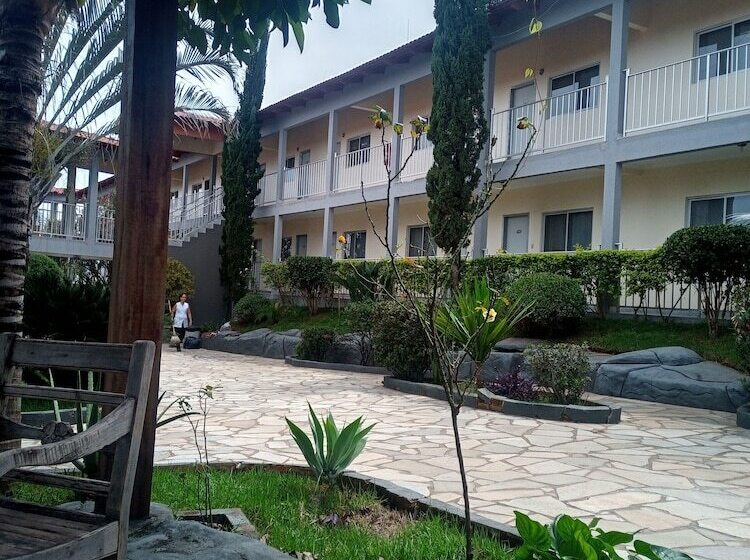 هتل Pousada 4estações