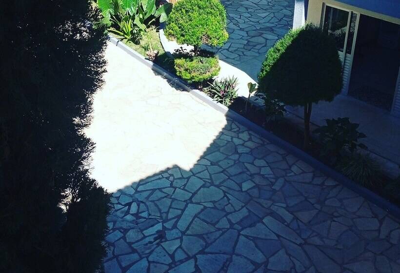 هتل Pousada 4estações