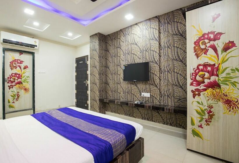 Отель Raj Palace