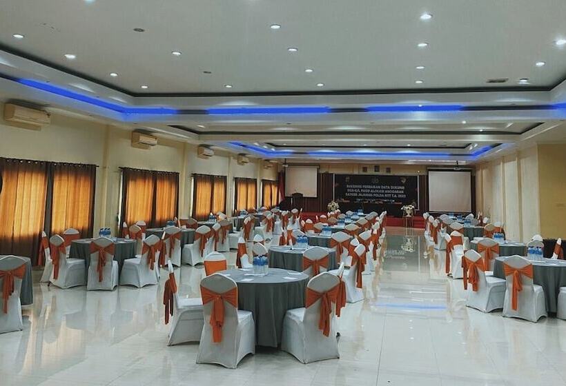 Отель Sylvia Beach Villa